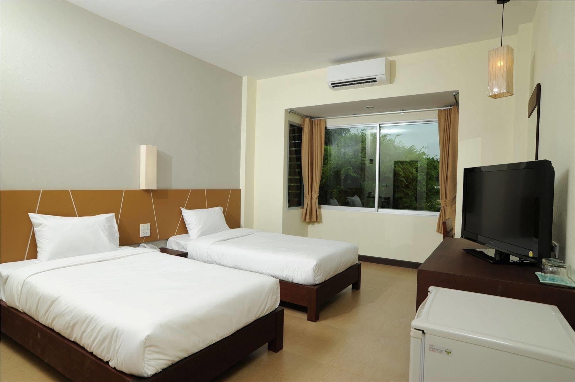 Mawin Hotel Chiang Mai Exterior foto